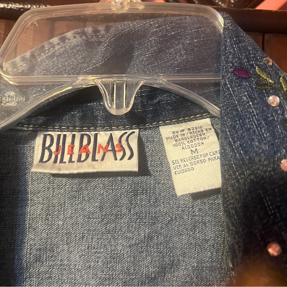 Bill Blass Embroidered Denim Vest with Floral Design Vintage - Picture 3 of 4